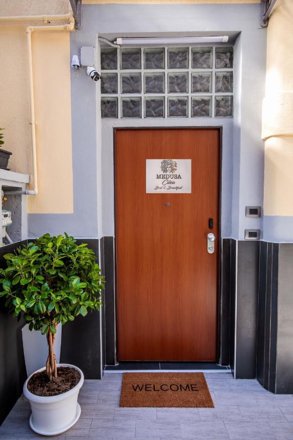 Medusa Cilea B&B Napoli Exterior foto